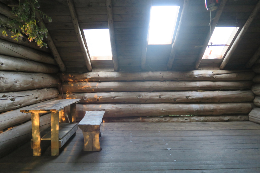 dawnchandler_lt_2016_roundtop_shelter_writing-table_01_1000px