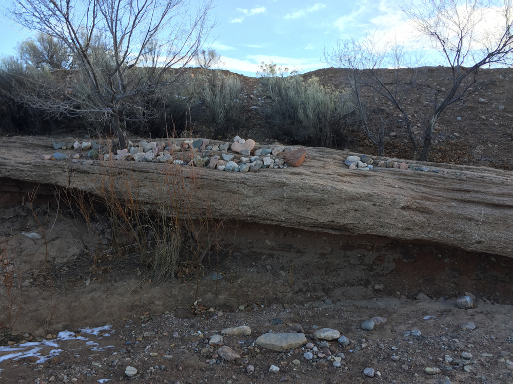 dawnchandler_santa-fe-heart-rock-shelf-01_1000px