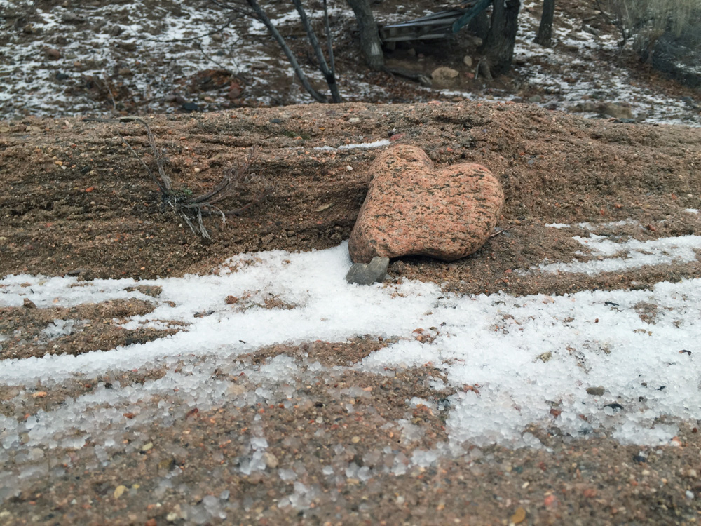 dawnchandler_santa-fe-heart-rock-shelf-09_1000px